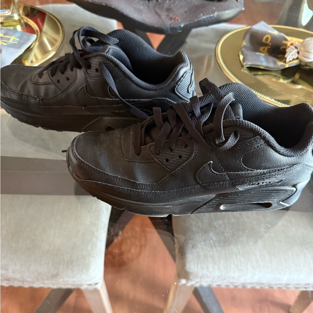 Boys Nike air